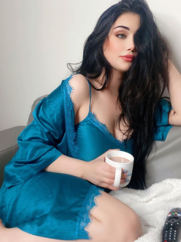 Проститутка Питера Алена Брюнетка c 2 размером груди у метро Проспект Славы Санкт-Петербург Фото-2